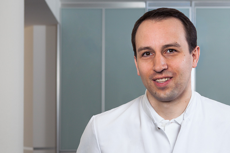 Dr. Bastian Steff